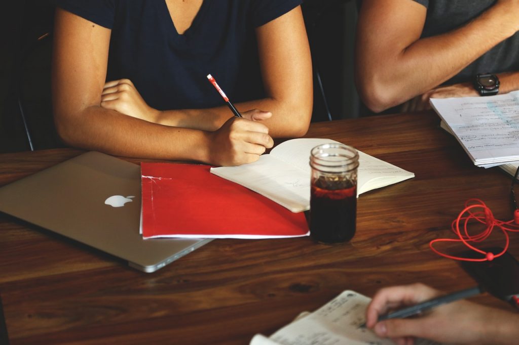 How to make a conference call on Samsung Galaxy Note 8